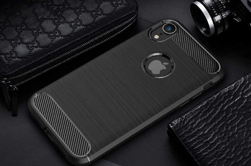 iPhone XR ile Uyumlu Kamera Korumalı Darbe Önleyici Carbon Brushed Silikon Kılıf